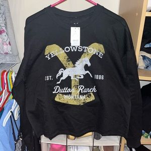 Black Yellowstone crewneck